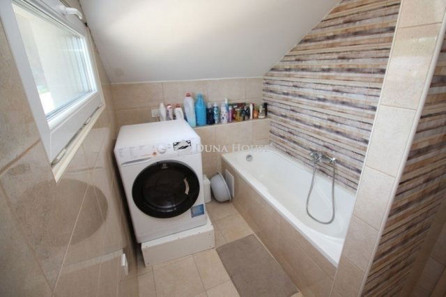 Eladó családi ház, Kecskeméten 82.9 M Ft, 4 szobás