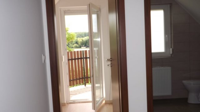 Eladó nyaraló, Ráckevén 89.9 M Ft, 5 szobás