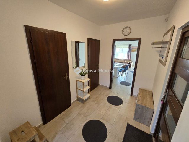 Kiadó téglalakás, albérlet, Alsóörsön, Lovasi úton, 2 szobás