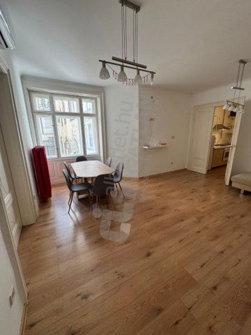 Eladó téglalakás, VIII. kerületben, Horánszky utcában