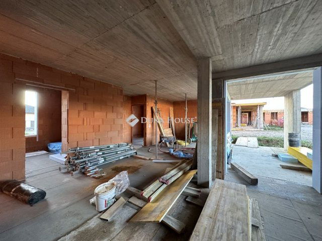 Eladó téglalakás, Kozármislenyen 97.3 M Ft, 4 szobás