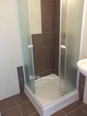 Eladó téglalakás, Táborfalván 28.45 M Ft, 3 szobás