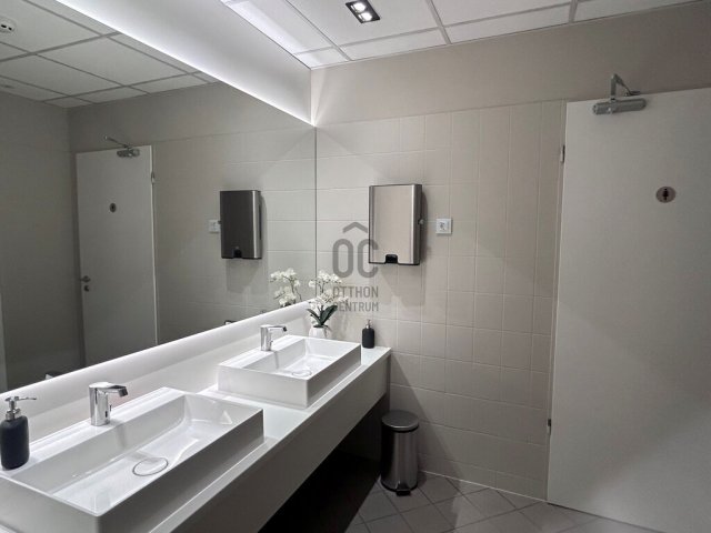 Kiadó üzlethelyiség, Budapesten, XI. kerületben 2022 E Ft / hó