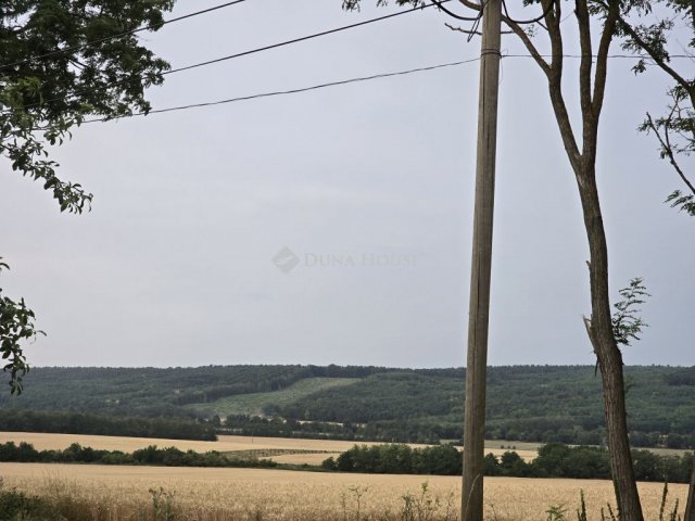 Eladó családi ház, Tényőn 34.8 M Ft, 3 szobás