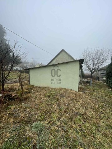 Eladó nyaraló, Eszteregnyén 1.9 M Ft, 3 szobás