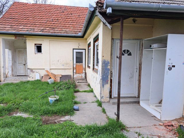 Eladó családi ház, Pilisen, Gárdonyi Géza utcában 22.9 M Ft