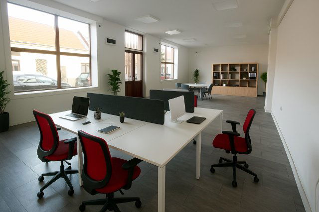 Eladó üzlethelyiség, Tatán 54.9 M Ft / költözzbe.hu