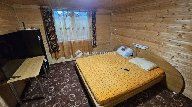 Eladó családi ház, Előszálláson 25 M Ft, 2 szobás