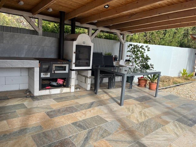 Eladó családi ház, Taksonyon 137.9 M Ft, 4 szobás