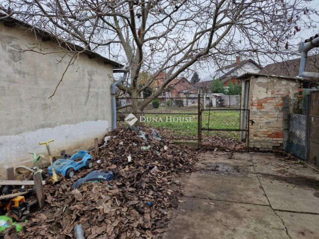 Eladó családi ház, Monoron 47.99 M Ft, 2 szobás