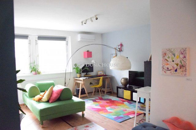 Eladó téglalakás, Budapesten, III. kerületben 109.8 M Ft