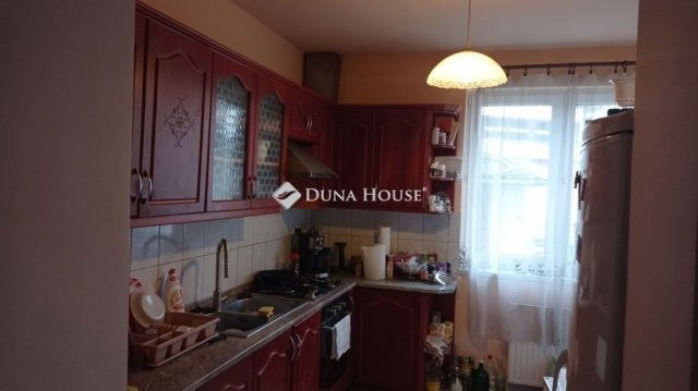 Eladó családi ház, Budapesten, XVI. kerületben 210 M Ft