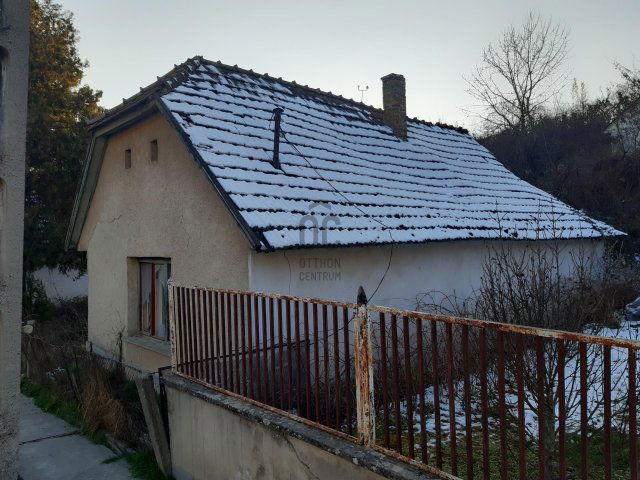 Eladó családi ház, Hőgyészen 2.5 M Ft, 2 szobás