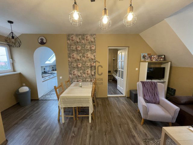 Eladó családi ház, Szihalmon 67.5 M Ft, 6 szobás