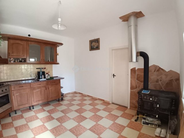 Eladó családi ház, Ácsteszéren 36.9 M Ft, 3 szobás