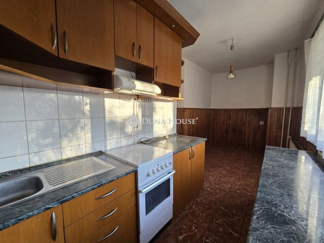 Eladó ikerház, Pécsett, Tiborc utcában 83.99 M Ft, 3 szobás