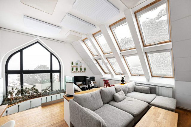 Eladó sorház, Budapesten, XII. kerületben, Kikelet utcában