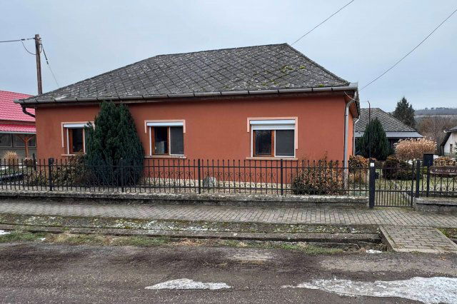 Eladó családi ház, Hernádkércsen 29.5 M Ft, 6+2 szobás