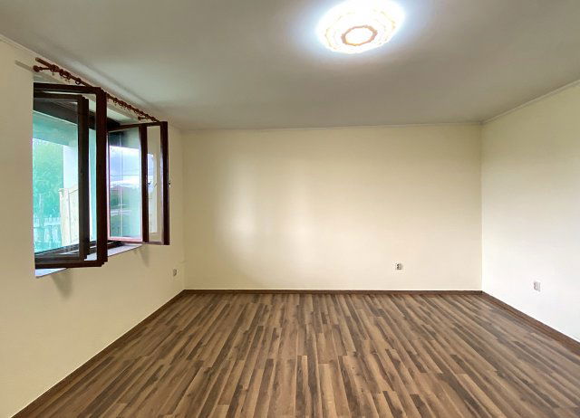 Eladó családi ház, Makádon 34.99 M Ft, 2 szobás