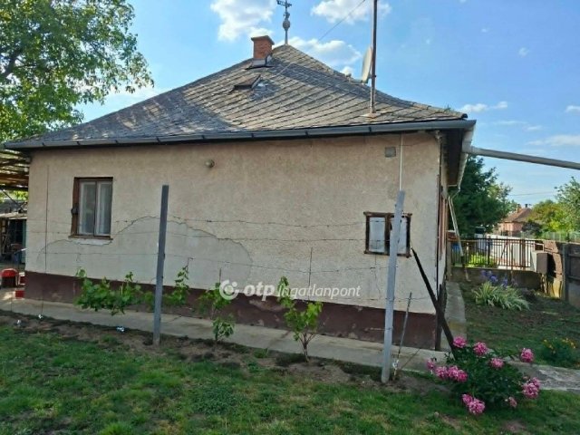 Eladó családi ház, Hajdúböszörményen 48.5 M Ft, 2 szobás