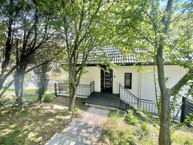 Eladó téglalakás, Pécsett 69.9 M Ft, 2 szobás