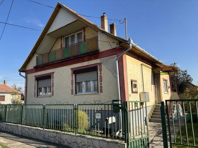 Eladó családi ház, Polgáron 23 M Ft, 3 szobás