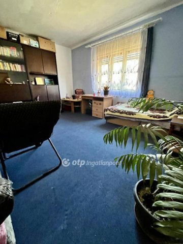 Eladó családi ház, Monyoródon 29.9 M Ft, 117+3 szobás