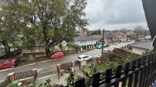 Eladó családi ház, Szigetszentmiklóson 85 M Ft, 5 szobás