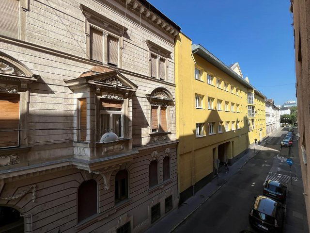 Eladó téglalakás, IX. kerületben, Hőgyes Endre utcában