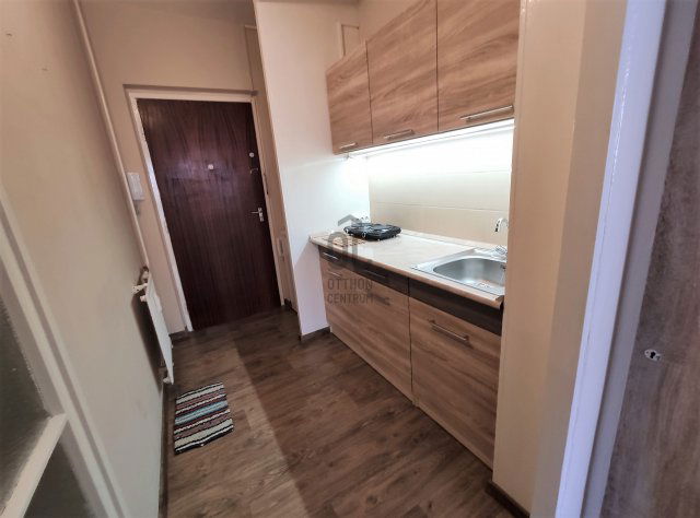 Kiadó panellakás, albérlet, Debrecenben 140 E Ft / hó, 1 szobás