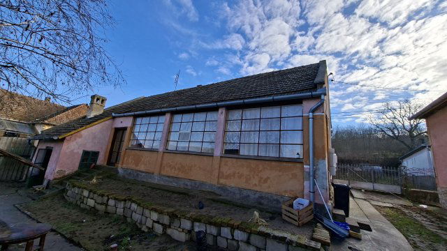 Eladó családi ház, Döbröközön 8.5 M Ft, 2 szobás