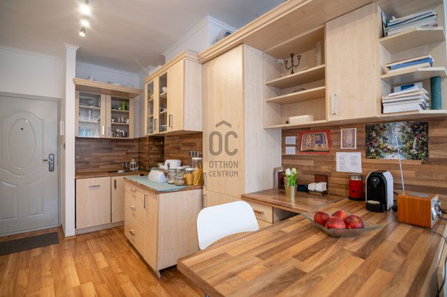 Eladó téglalakás, Budapesten, III. kerületben 49.9 M Ft