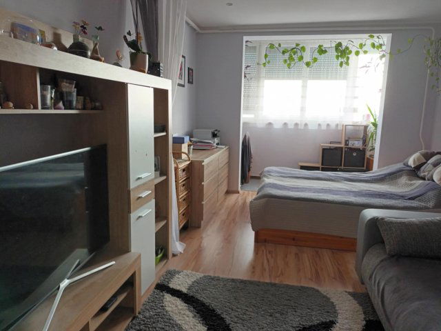 Eladó panellakás, Debrecenben, Borbíró téren 69.9 M Ft