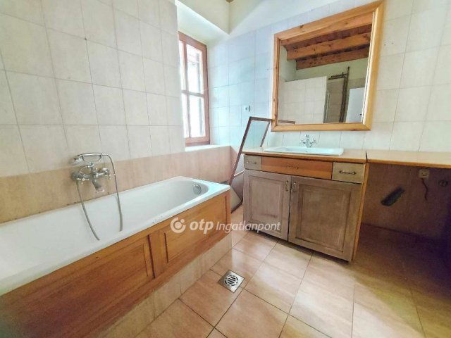 Eladó családi ház, Kecskeméten 134.48 M Ft, 1+4 szobás