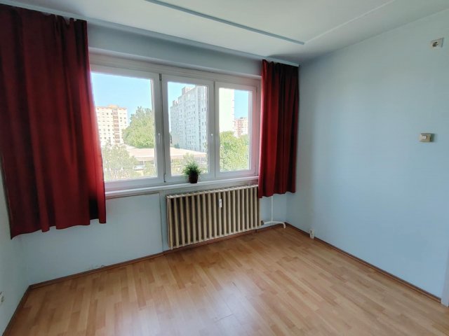 Eladó panellakás, Székesfehérvárott, Sziget utcában 41.5 M Ft
