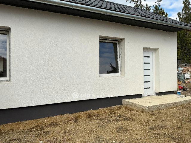 Eladó családi ház, Rakamazon 35 M Ft, 3 szobás