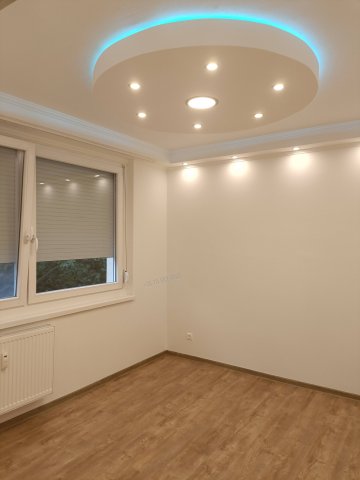 Eladó panellakás, Mosonmagyaróváron 49.9 M Ft, 2+1 szobás