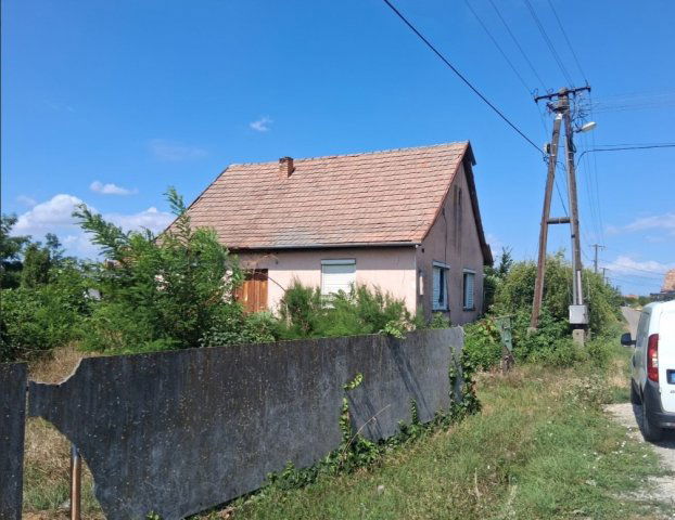 Eladó családi ház, Tiszanánán, Csokonai Vitéz Mihály úton