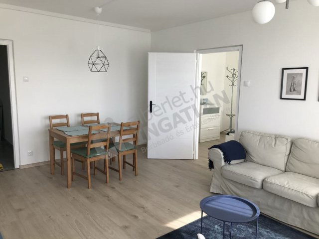Kiadó panellakás, albérlet, Budapesten, X. kerületben, 3 szobás