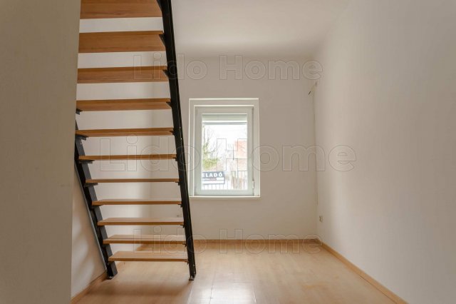 Eladó téglalakás, Balatonfüreden 58.9 M Ft, 2 szobás