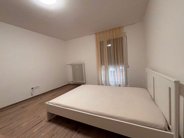 Kiadó panellakás, albérlet, Pécsett, Szőnyi Ottó utcában