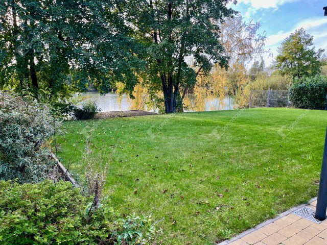 Eladó családi ház, Hövejen 119.9 M Ft, 3 szobás