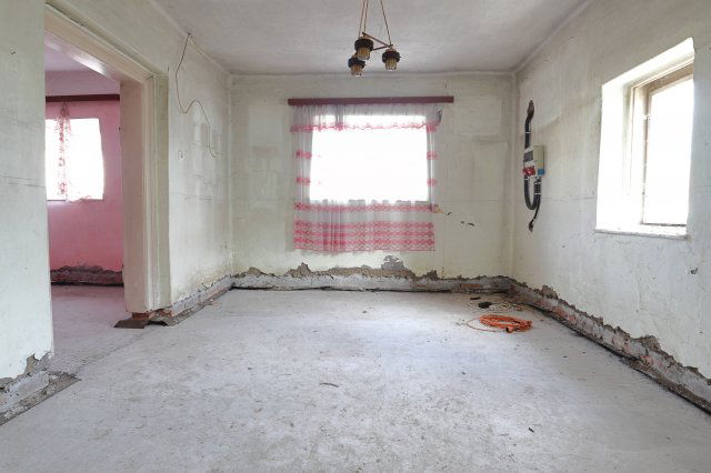 Eladó családi ház, Sándorfalván 34.9 M Ft, 2 szobás