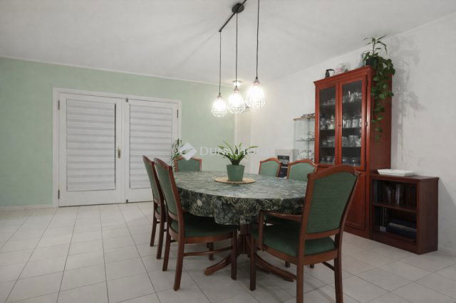 Eladó családi ház, Pomázon 144.9 M Ft, 5 szobás