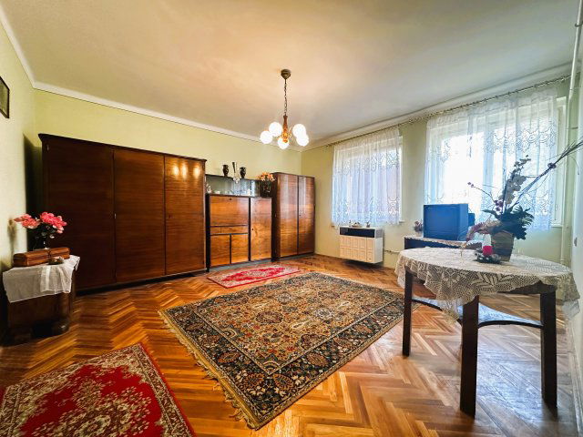 Eladó téglalakás, Komlón 24.999 M Ft, 2 szobás