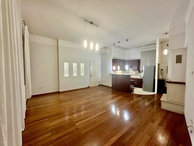 Eladó téglalakás, Budapesten, V. kerületben, Haris közben