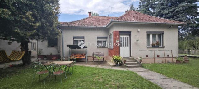 Eladó családi ház, Szentán 29.9 M Ft, 5 szobás
