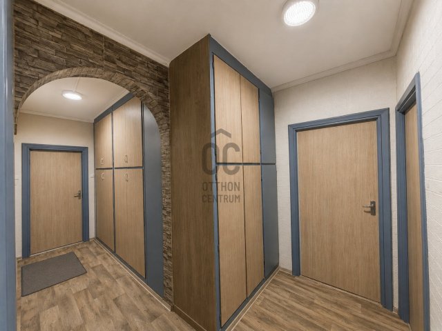 Eladó panellakás, Gödöllőn 63 M Ft, 2 szobás