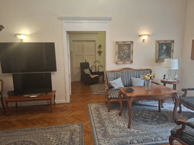 Eladó téglalakás, Budapesten, VIII. kerületben, József körúton