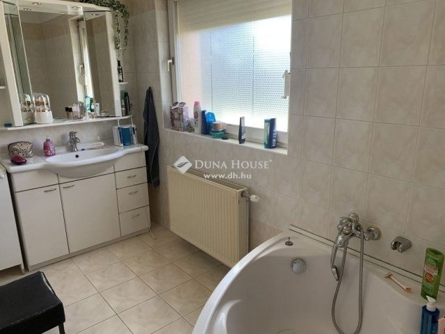 Eladó családi ház, Fóton 149 M Ft, 5 szobás